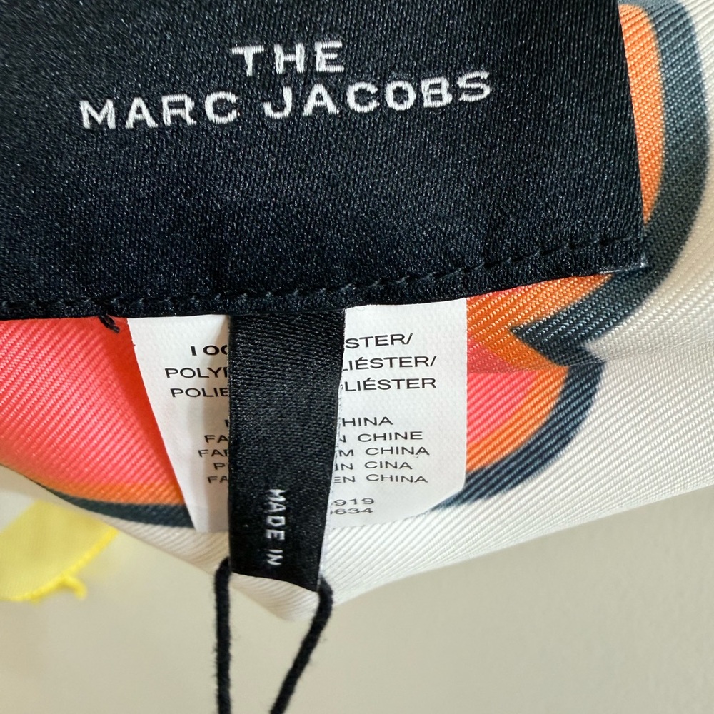 Marc Jacobs Letters Scarf in Multi Color NWT - Picture 5 of 11
